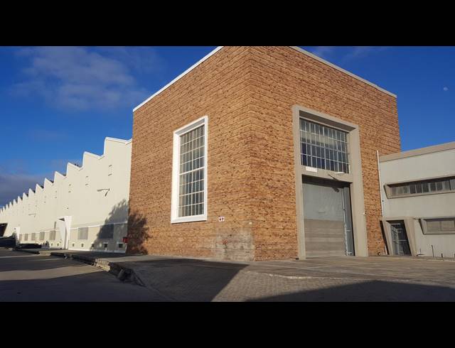 3,373M² FACTORY TO LET IN BLACKHEATH INDUSTRIAL